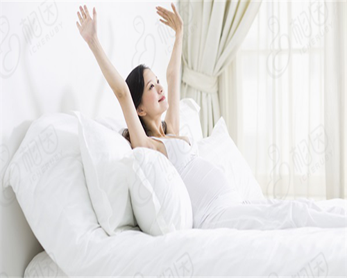 八天移植囊胚出现姨妈感正常吗？